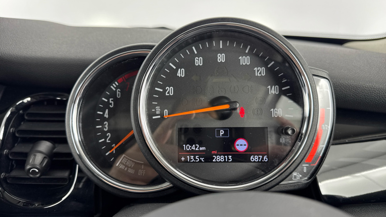 MINI Hatchback 1.5 Cooper Classic 5dr Auto Petrol Hatchback